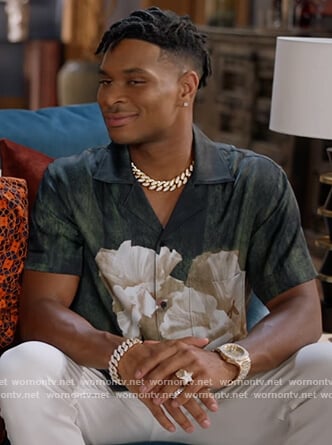 Christian’s flower print shirt on The Kings of Napa