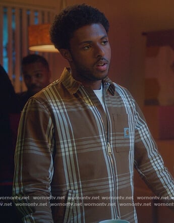 Doug’s brown plaid jacket on Grown-ish