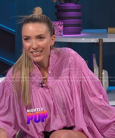 Jackie Schimmel’s pink blouse on E! News Nightly Pop