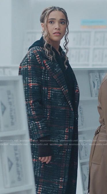 Kaela’s plaid coat on Charmed