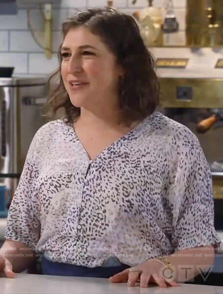Kat’s leopard print v-neck top on Call Me Kat