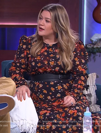 Kelly’s black floral print midi dress on The Kelly Clarkson Show