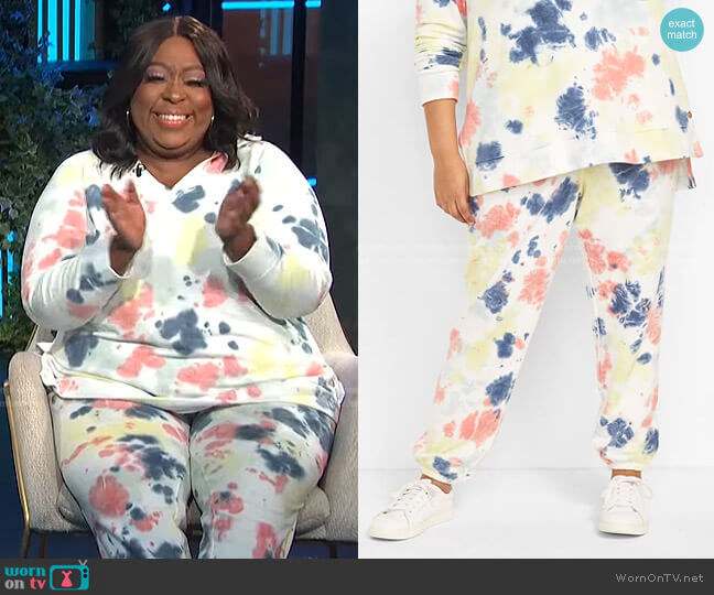 Lane Bryant LIVI French Terry Jogger worn by Loni Love on E! News
