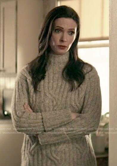 Lois’s grey cable knit sweater on Superman and Lois