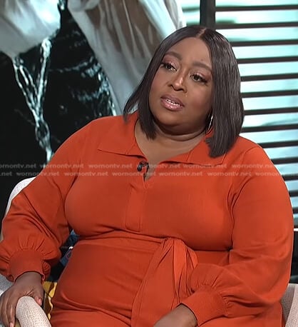 Loni’s orange tie waist dress on E! News Daily Pop