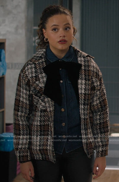 Maggie’s denim shirt with black velvet bow and houndstooth jacket on Charmed