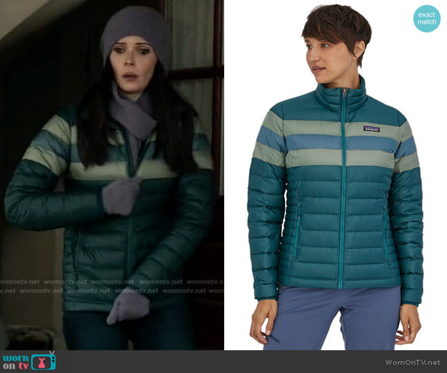 Patagonia Down Sweater Jacket in Dark Borealis Green worn by Lois Lane (Elizabeth Tulloch) on Superman and Lois