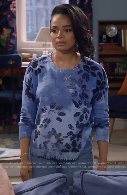 Randi’s blue flower print tie dye sweater on Call Me Kat