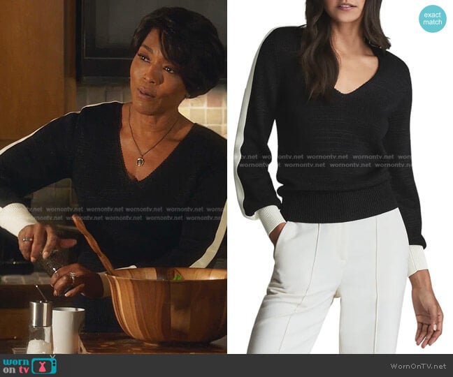 Reiss Taylor Cotton Blend Sweater worn by Athena Grant (Angela Bassett) on 9-1-1
