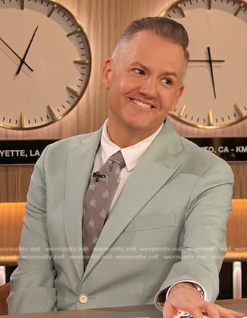Ross’s sage blazer on The Drew Barrymore Show