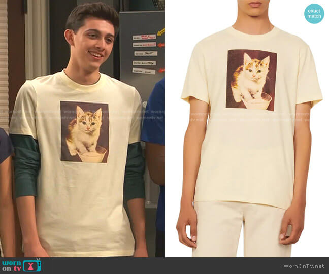 Sandro H21 Farm Organic Cotton Graphic Tee worn by Neil (Felix Avitia) on Ravens Home