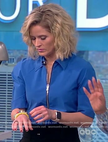 Sara’s zip front top on The View