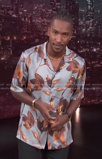 Scott’s grey floral print short sleeve shirt on Access Hollywood