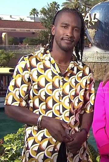 Scott’s geometric print shirt on Access Hollywood
