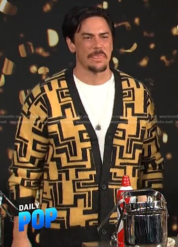 Tom Sandoval’s yellow geometric print cardigan on E! News Daily Pop