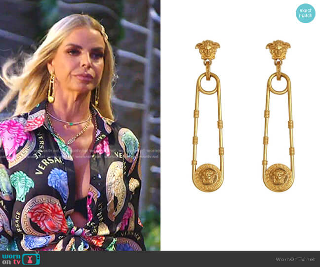 Versace La Medusa bag worn by Alexia Echevarria (Alexia Echevarria) on The Real Housewives of Miami