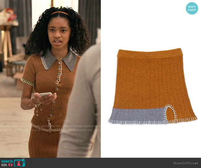 YanYan Tweedle Knit Miniskirt in Ochre worn by Ashley Banks (Akira Akbar) on Bel-Air