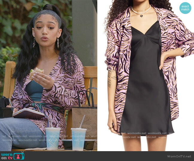 BP. Print Button-Up Shirt by BP Be Proud worn by Olivia Baker (Samantha Logan) on All American