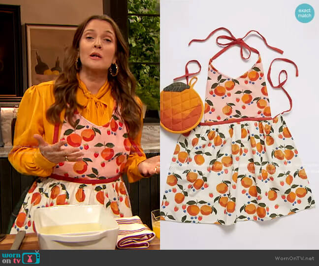Anthropologie Casa Fruita Pot Holder & Apron Set worn by Drew Barrymore on The Drew Barrymore Show