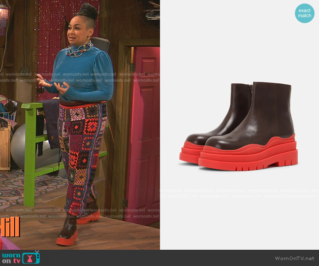 Jeffrey Campbell Loading Boots worn by Raven Baxter (Raven-Symoné) on Ravens Home