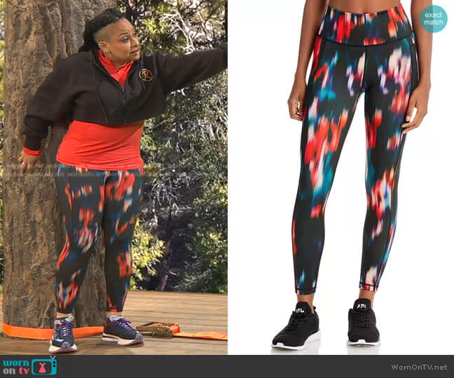 Sweaty Betty Super Sculpt Sustainable Leggings in Red Blur Floral worn by Raven Baxter (Raven-Symoné) on Ravens Home