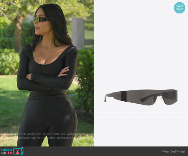 Balenciaga Mono Rectangle Sunglasses worn by Kim Kardashian (Kim Kardashian) on The Kardashians