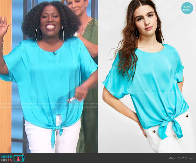 Bar III Tie-Hem T-Shirt worn by Sheryl Underwood on The Talk