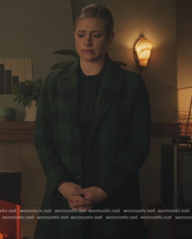 Betty’s short sleeve navy sweater on Riverdale