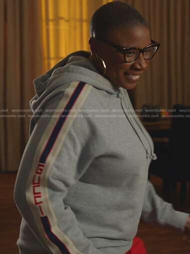Hen’s grey Gucci side striped hoodie on 9-1-1