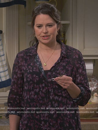 Jen’s purple floral blouse on How We Roll