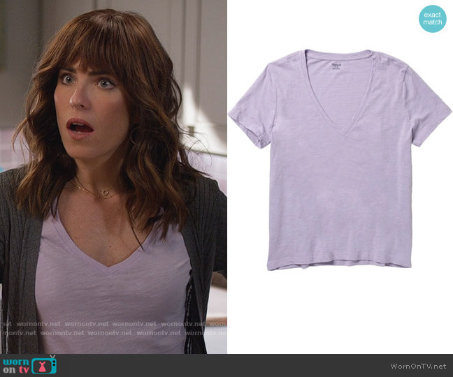 Madewell V-Neck Short Sleeve T-Shirt worn by Marina (Karla Souza) on Home Economics