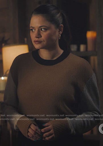 Mel’s tan colorblock sweater on Charmed