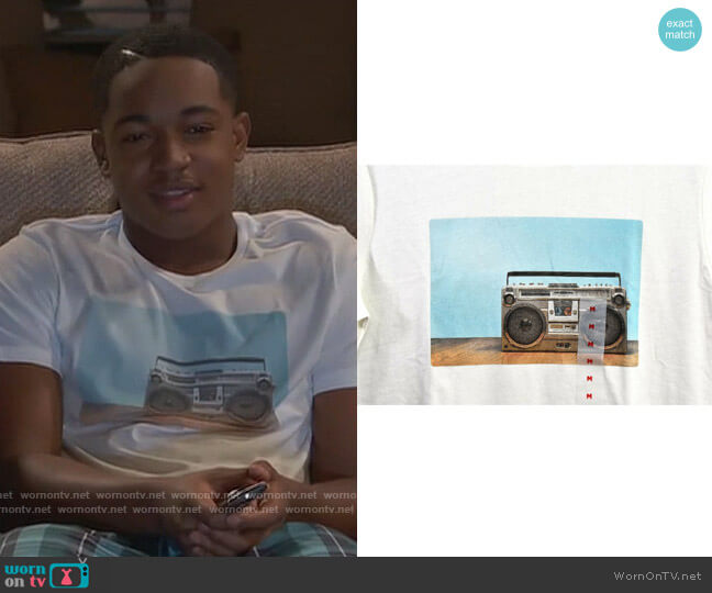 Old Navy Cassette Player Graphic Tee worn by Booker Baxter (Issac Ryan Brown) on Ravens Home