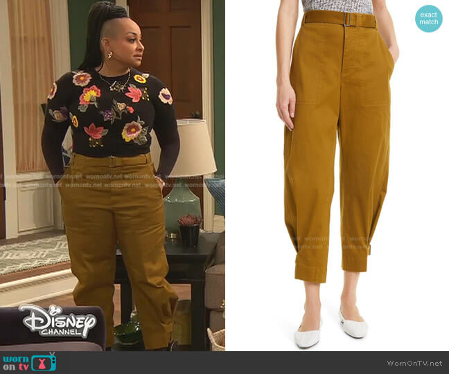 Proenza Schouler Cotton Twill Tapered Pants worn by Raven Baxter (Raven-Symoné) on Ravens Home