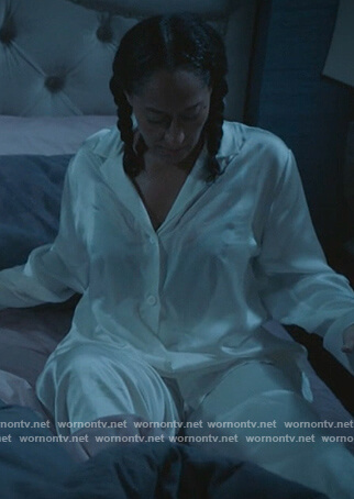 Rainbow’s white silk pajama set on Black-ish