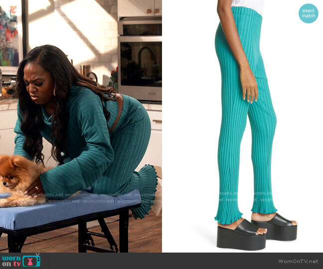 Simon Miller Cyrene Pants in Oasis worn by Harper (Laci Mosley) on iCarly