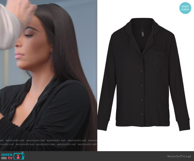 Skims Soft Lounge Sleep Set worn by Kim Kardashian (Kim Kardashian) on The Kardashians