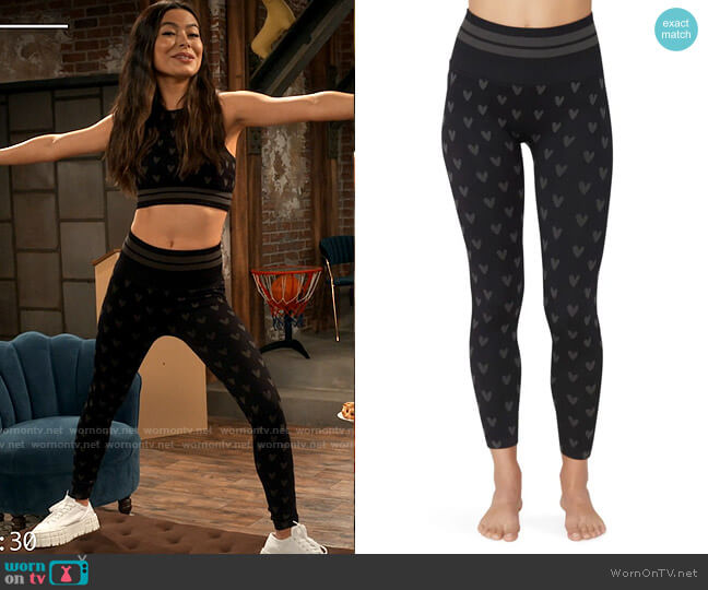 Spiritual Gangster Love Sculpt Leggings worn by Carly Shay (Miranda Cosgrove) on iCarly