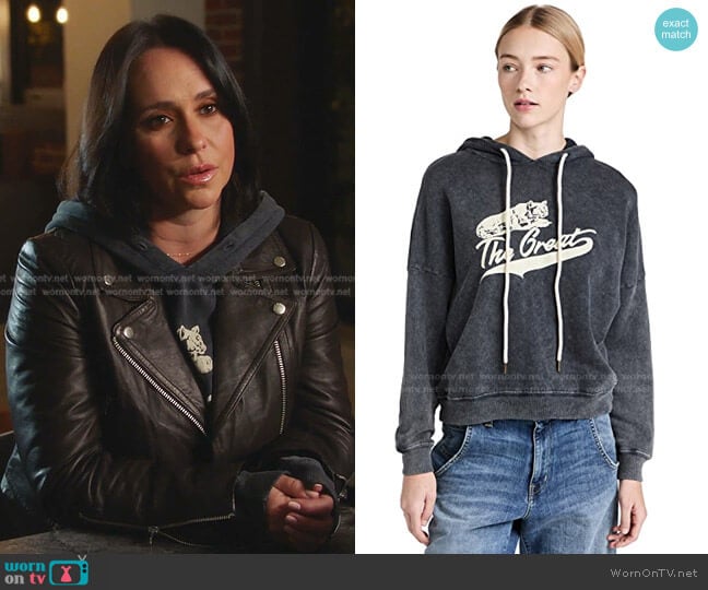 The Great The Teammate Hoodie worn by Maddie Kendall (Jennifer Love Hewitt) on 9-1-1