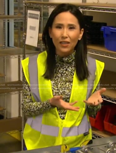 Vicky’s floral mock neck top on Today