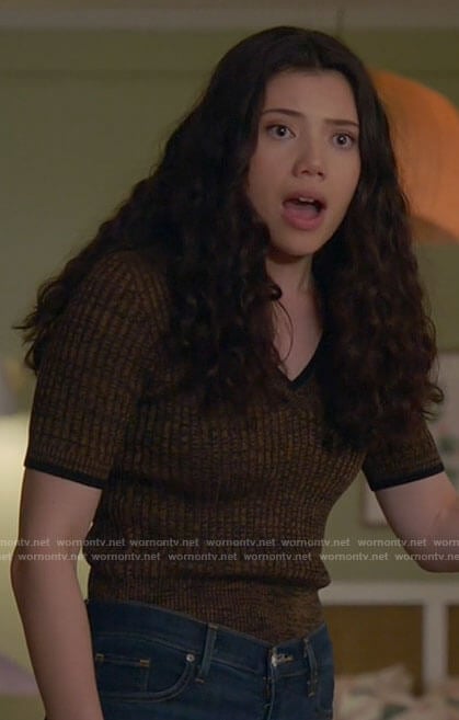 Violet’s v-neck short sleeved sweater on Chicago Fire