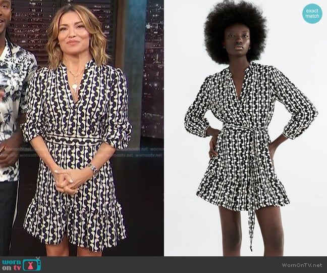 Zara Printed Short Dress worn by Kit Hoover on Access Hollywood