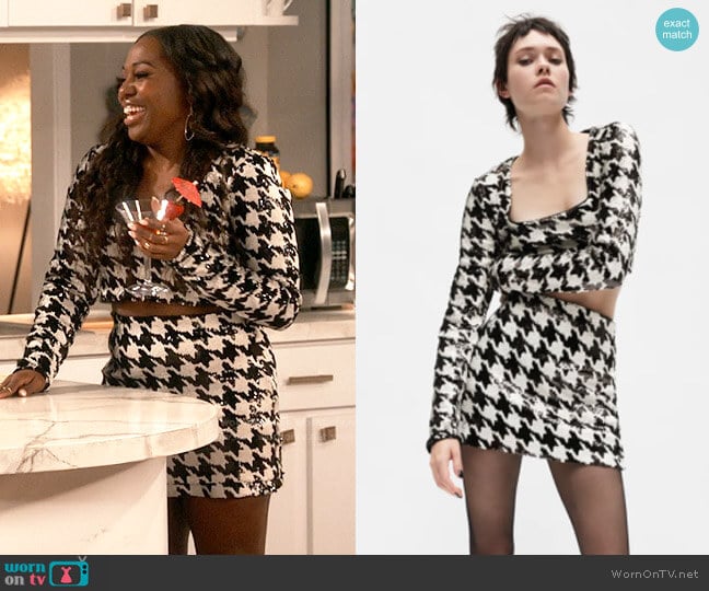 Zara Sequin Houndstooth Top worn by Harper (Laci Mosley) on iCarly