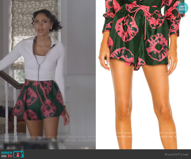 Zimmermann Poppy Relaxed Short worn by Layla Keating (Greta Onieogou) on All American