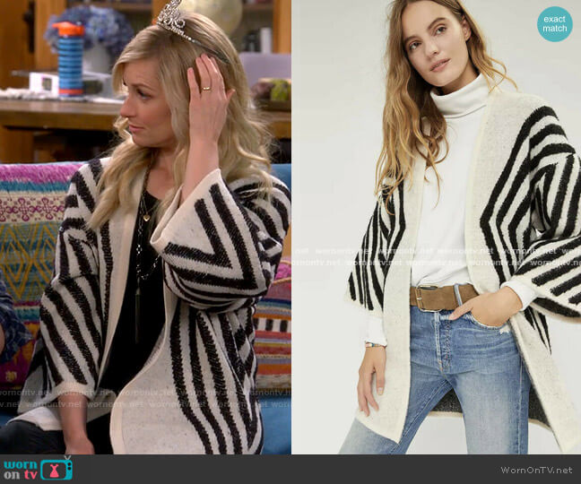 Akemi + Kin Astra Kimono Cardigan worn by Gemma (Beth Behrs) on The Neighborhood