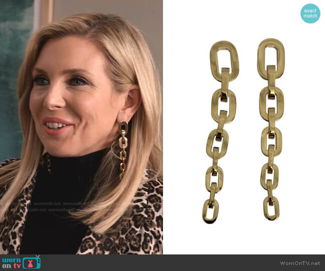 Jennifer Fisher Chain Link Plated Drop Earrings worn by Brianna (June Raphael) on Grace and Frankie