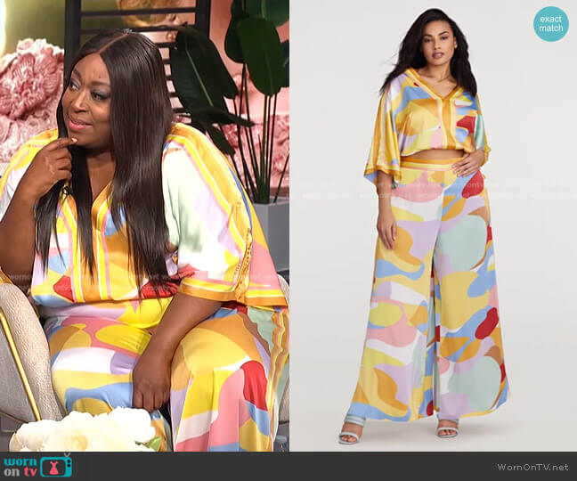 FTF x Gabrielle Union Stela Print Top worn by Loni Love on E! News
