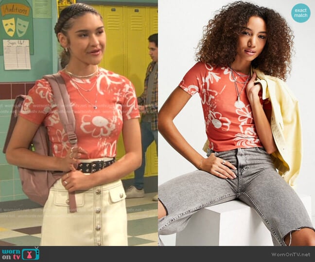 Topshop Spray Flower T-Shirt worn by Cami Rivera (Marissa Reyes) on Ravens Home