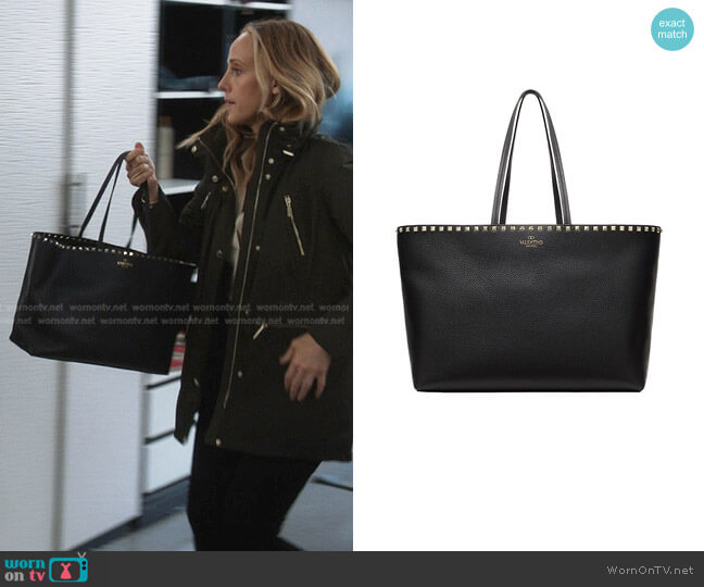 Valentino Garavani Large Rockstud Leather Tote worn by Teddy Altman (Kim Raver) on Greys Anatomy