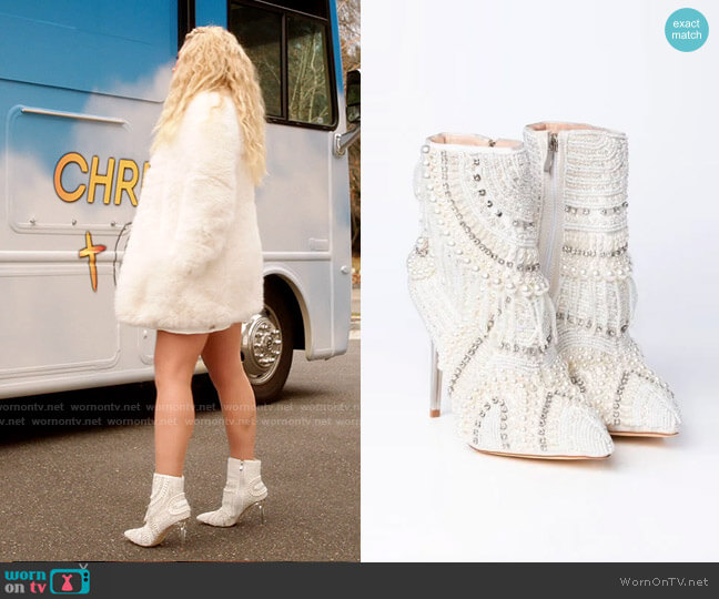 Azalea Wang Illusions Can Be Deceiving Stiletto Bootie from Akira worn by Summer Dutkowsky (Busy Philipps) on Girls5eva